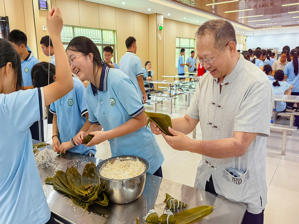 乌兰察布正规孩子厌学不读书管教学校怎么联系